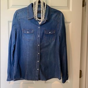 Cavalier Women’s Denim Large SnapButton Down Shirt
